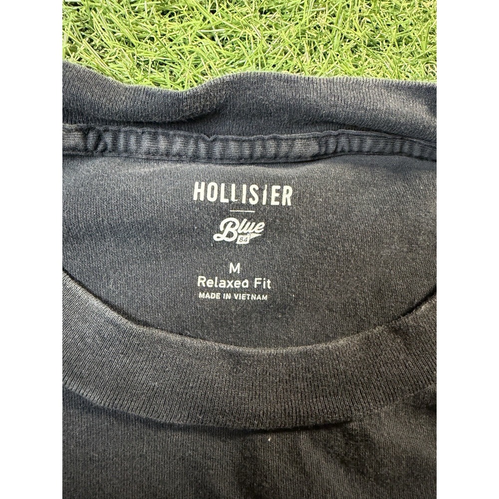 Hollister Blue 84 Organ Ducks Graphic T-Shirt Size Medium Black - Picture 3 of 4